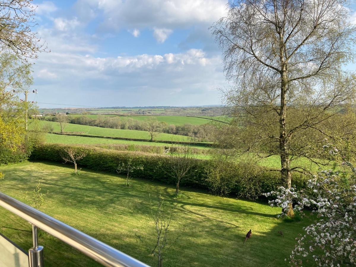 East Hillerton House Guest House Crediton Exterior photo